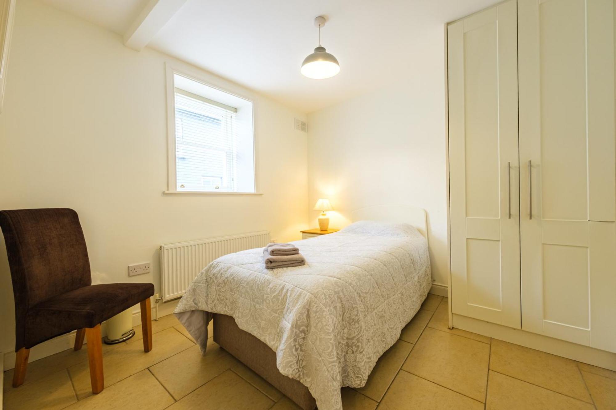 33A Steepleview Apartment Трим Екстериор снимка